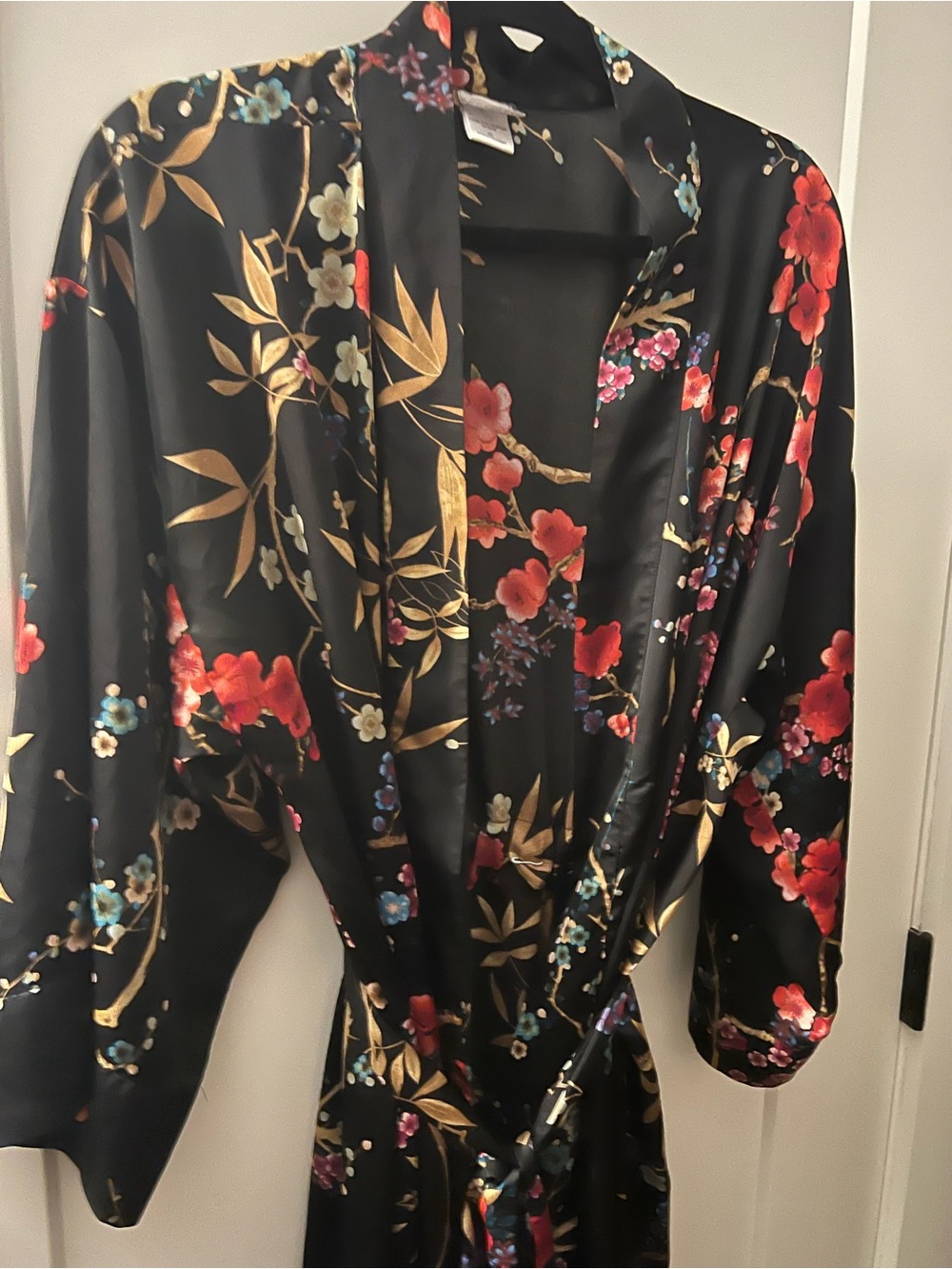 Natori Black Floral Satin Kimono Robe - Elegant Women’s Sleepwear